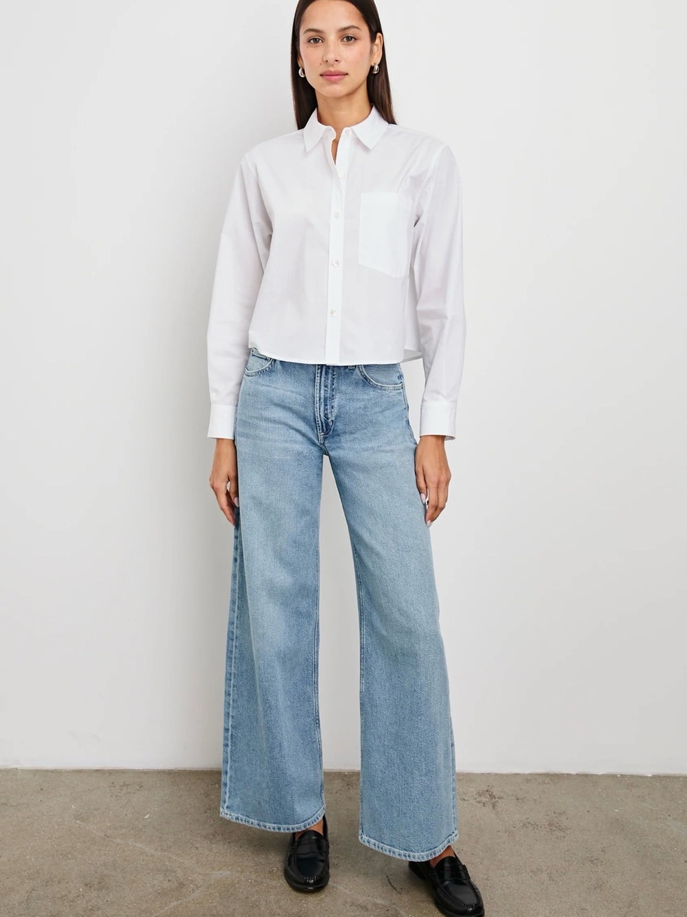 Rails Cropped Classic White Button-Down - Picture 2 of 7